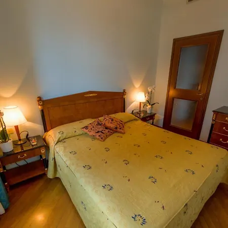 Sleeps 5 Lägenhet Menaggio